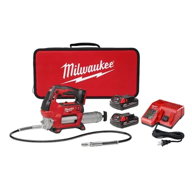 Milwaukee 2646-22CT, kit: M18 18V Lithium-Ion Cordless Grease Gun 2-Speed with (2) 1.5Ah Batteries, Charger, Tool Bag